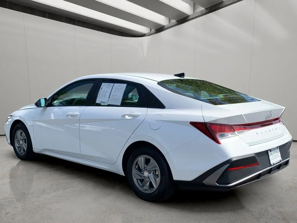 2026 Hyundai Elantra - $21,450