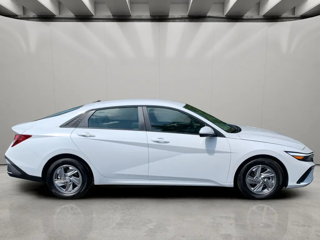 2026 Hyundai Elantra - $21,450