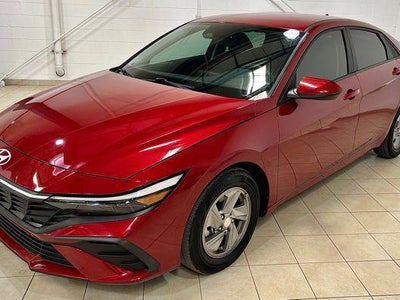 2024 Hyundai Elantra SE 4DR Sedan