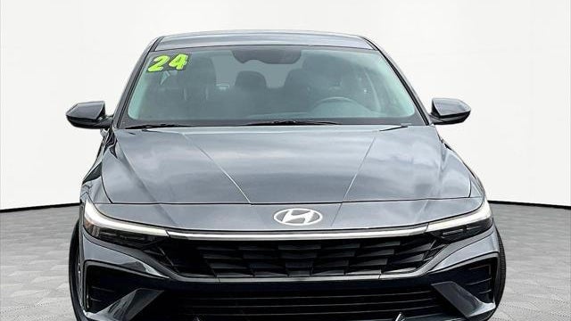 2024 Hyundai ELANTRA SE