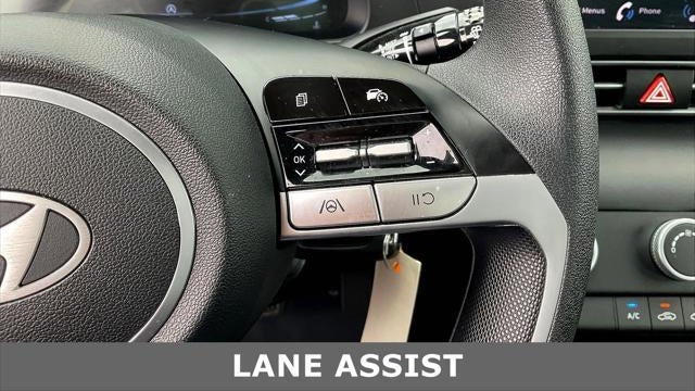 2024 Hyundai ELANTRA SE
