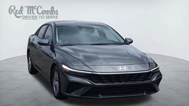 2024 Hyundai ELANTRA SE