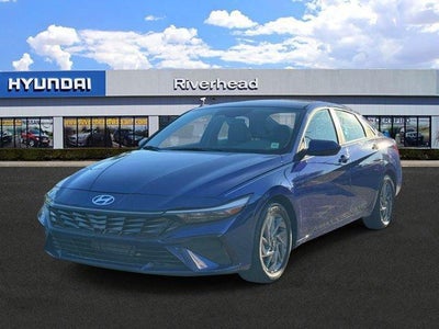 2024 Hyundai Elantra SE 4DR Sedan