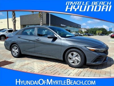 2025 Hyundai Elantra SE 4DR Sedan