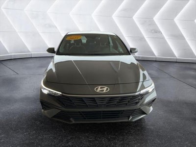 2025 Hyundai Elantra SE 4DR Sedan