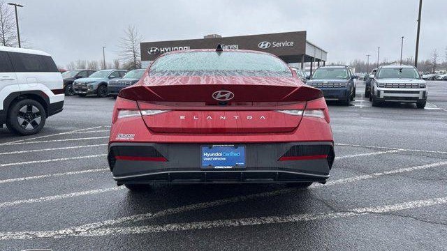 2026 Hyundai ELANTRA SE