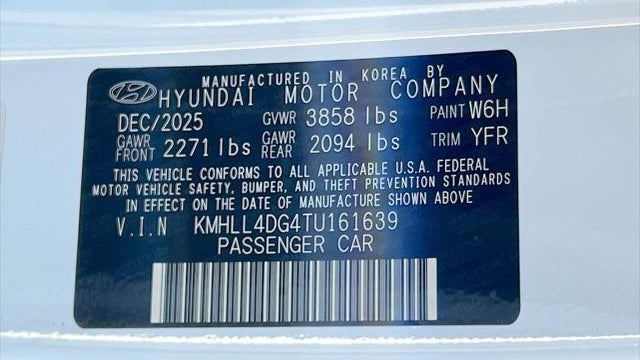 2026 Hyundai ELANTRA SE