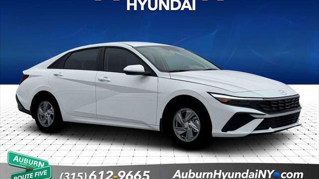 2026 Hyundai ELANTRA SE