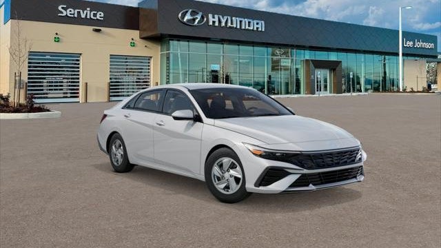 2026 Hyundai ELANTRA SE