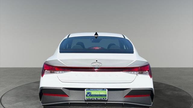 2026 Hyundai ELANTRA SE
