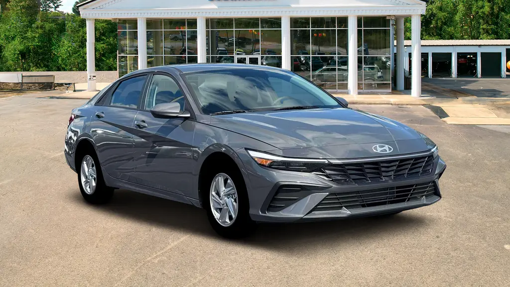 2026 Hyundai ELANTRA SE