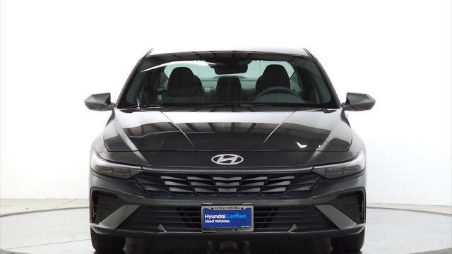 2024 Hyundai ELANTRA SE