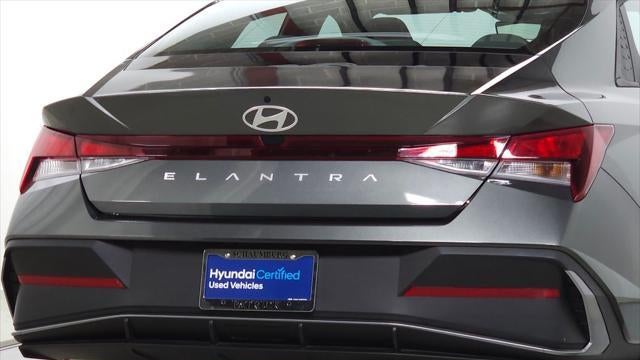 2024 Hyundai ELANTRA SE