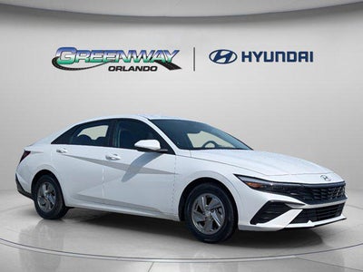 2024 Hyundai Elantra SE 4DR Sedan