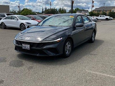 2024 Hyundai Elantra SE 4DR Sedan