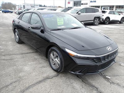 2025 Hyundai Elantra SE 4DR Sedan