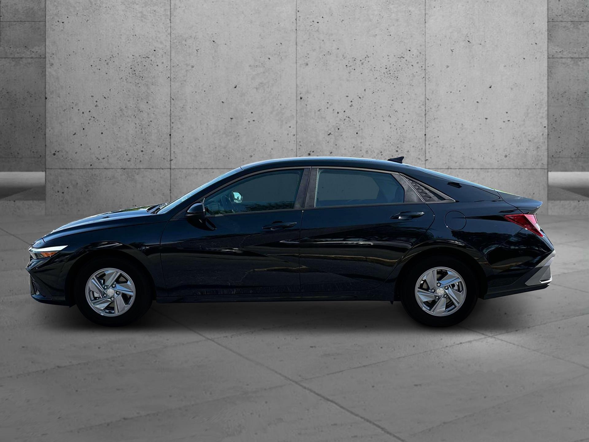 2025 Hyundai Elantra - $21,860