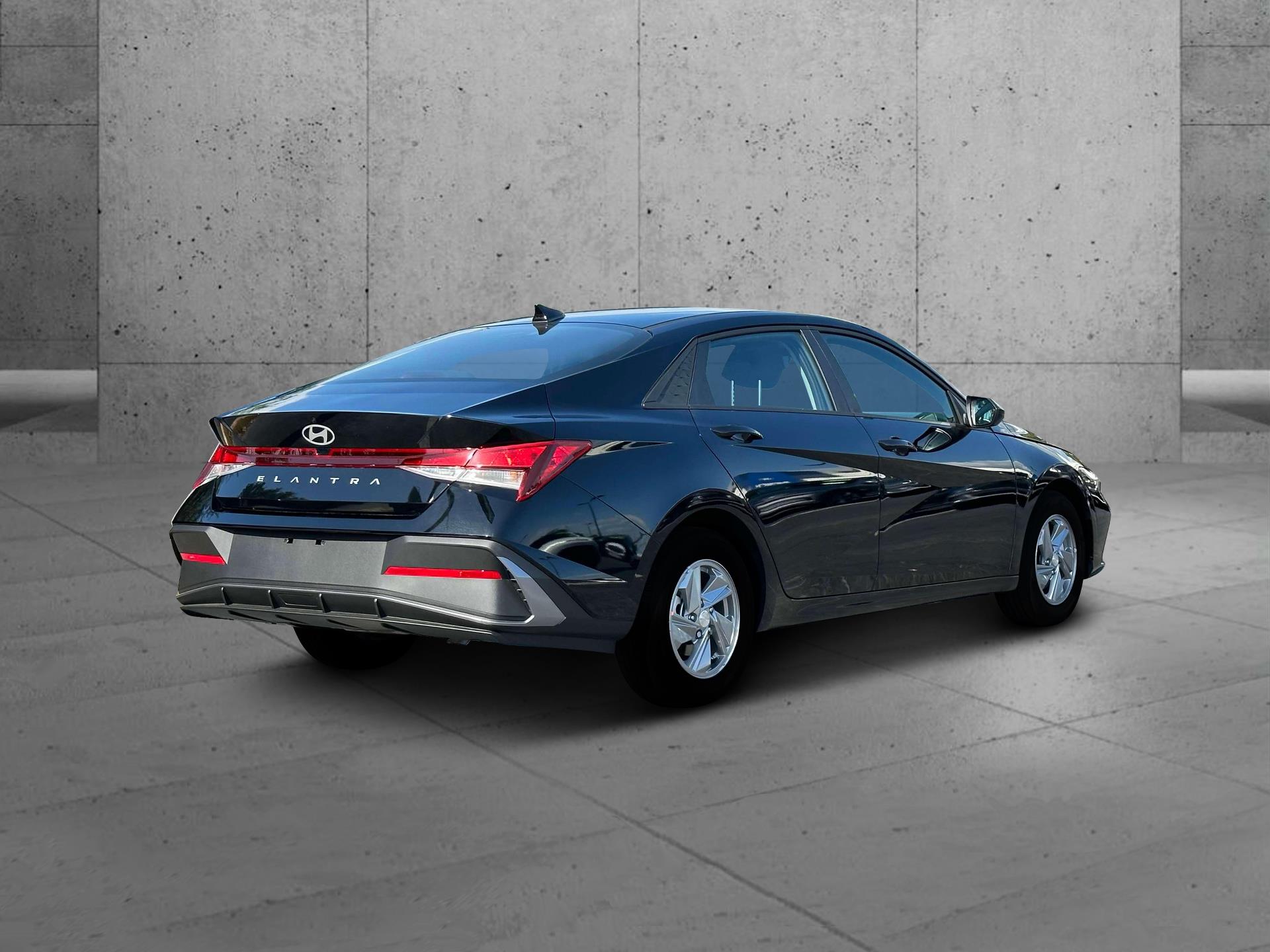 2025 Hyundai Elantra - $21,860