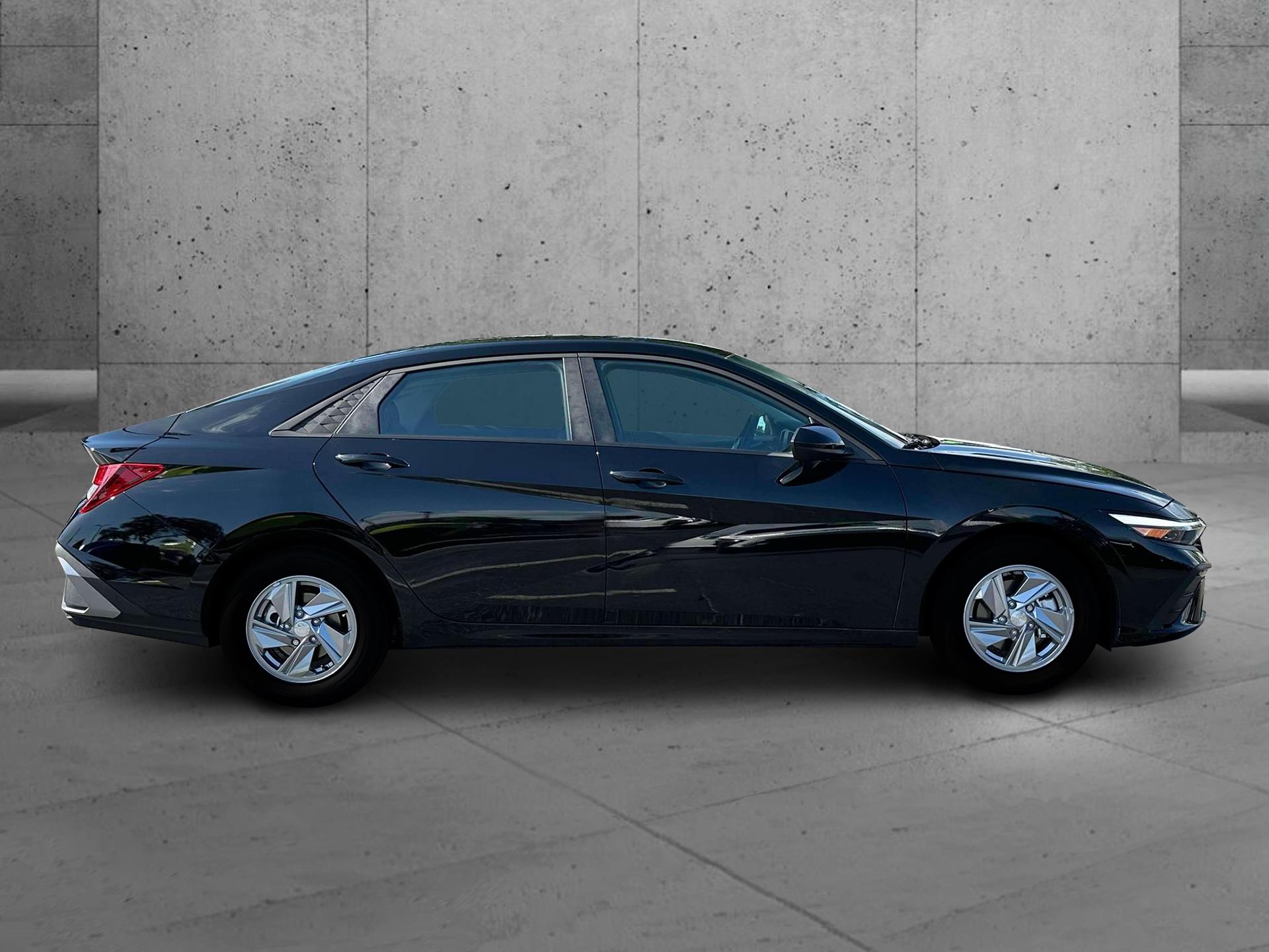 2025 Hyundai Elantra - $21,860