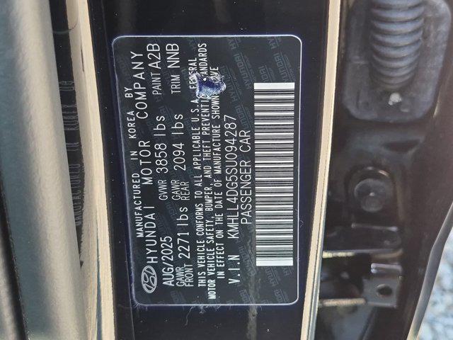 2025 Hyundai Elantra - $21,860
