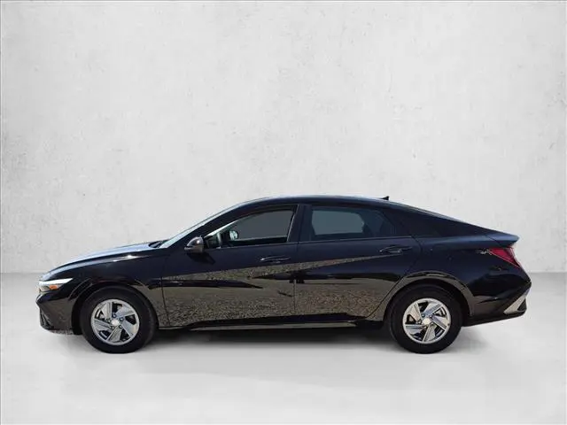 2025 Hyundai Elantra - $19,653