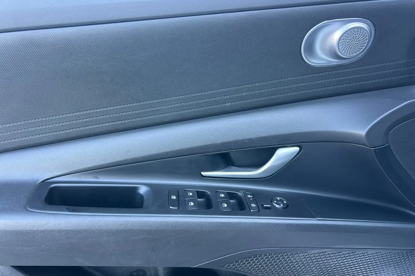 2025 Hyundai Elantra - $17,588