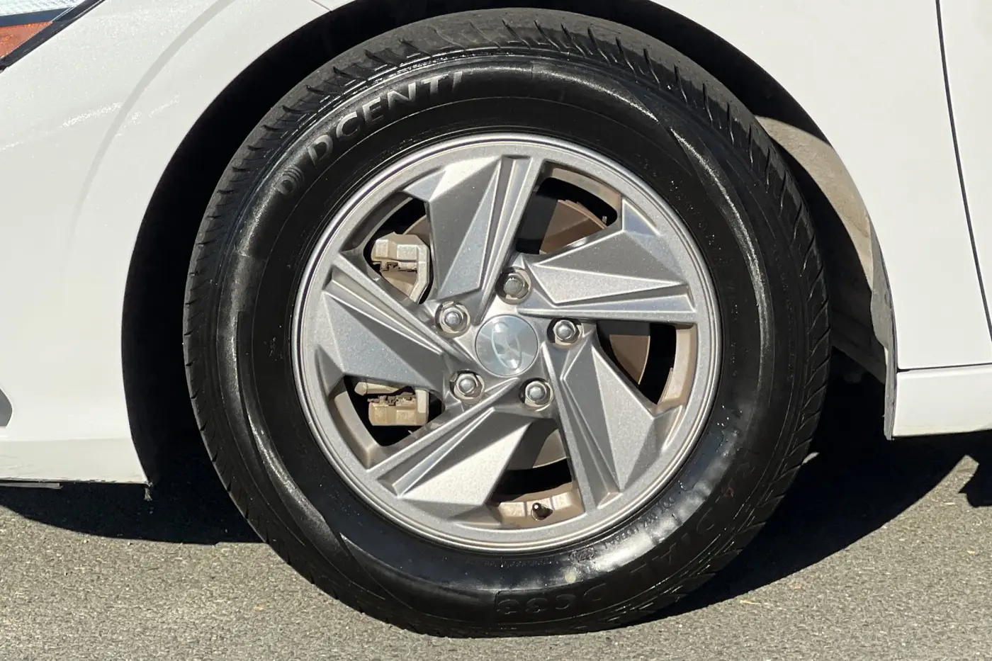 2025 Hyundai Elantra - $17,588