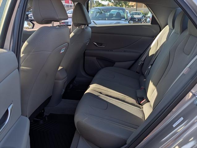 2025 Hyundai Elantra - $20,087