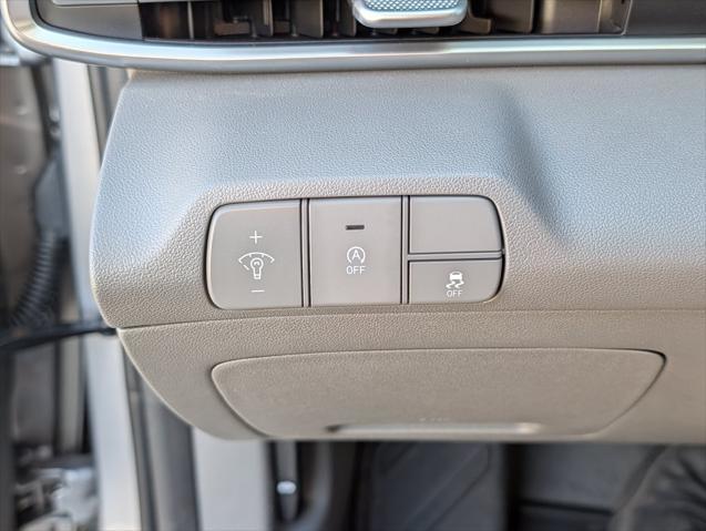 2025 Hyundai Elantra - $20,087