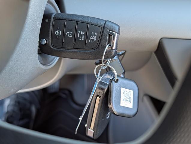 2025 Hyundai Elantra - $20,087