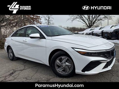 2025 Hyundai Elantra SE 4DR Sedan