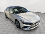 2025 Elantra Thumbnail 3