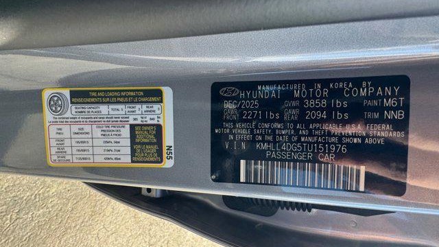 2026 Hyundai ELANTRA SE