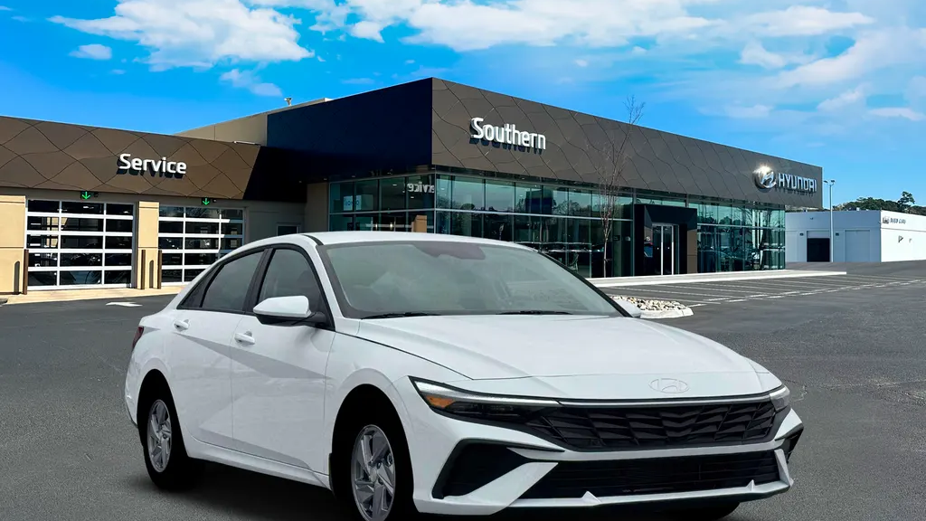 2026 Hyundai ELANTRA SE