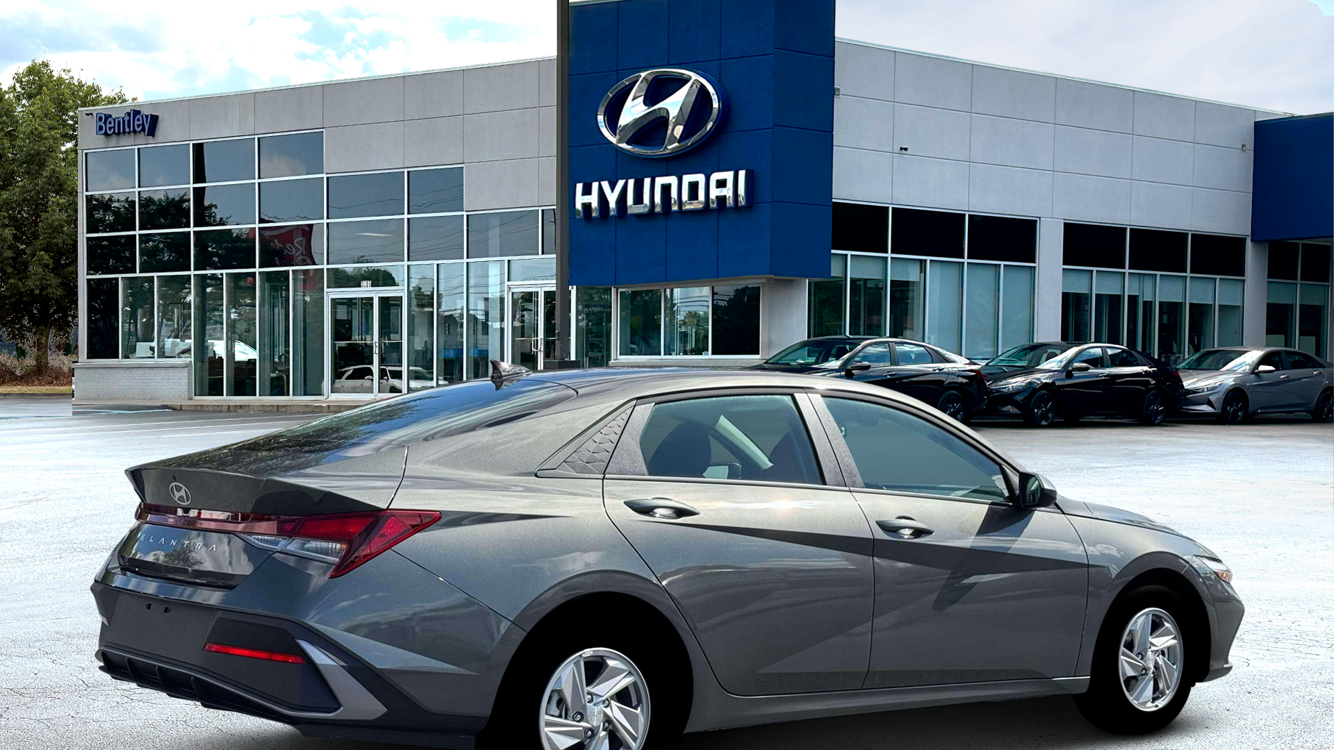 2026 Hyundai ELANTRA SE