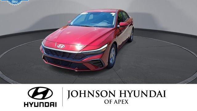 2024 Hyundai ELANTRA SE