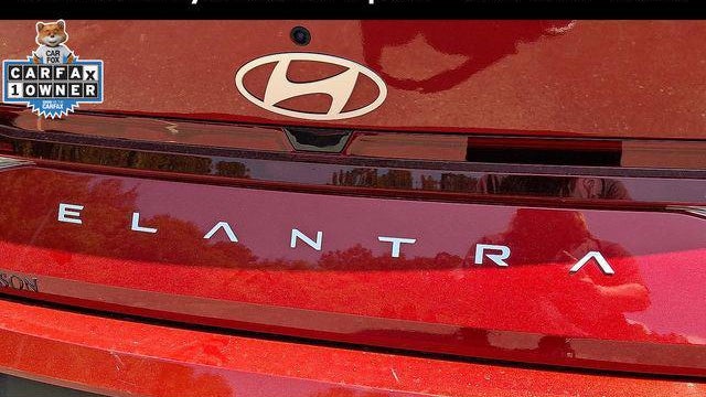 2024 Hyundai ELANTRA SE