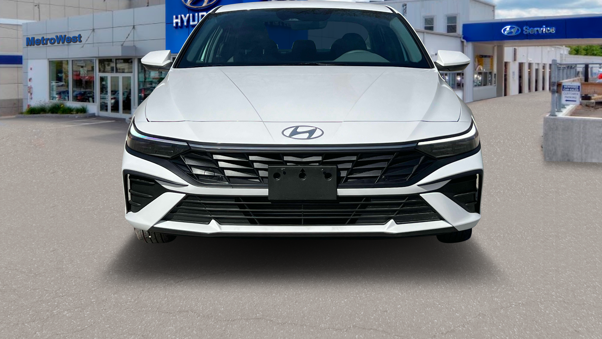 2024 Hyundai ELANTRA SE