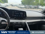 2024 Elantra Thumbnail 17