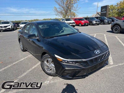 2025 Hyundai Elantra SE 4DR Sedan