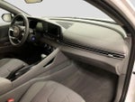 2025 Elantra Thumbnail 26