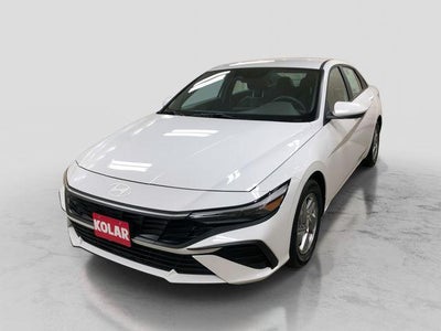 2025 Hyundai Elantra SE 4DR Sedan
