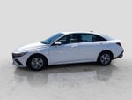 2025 Elantra Thumbnail 4