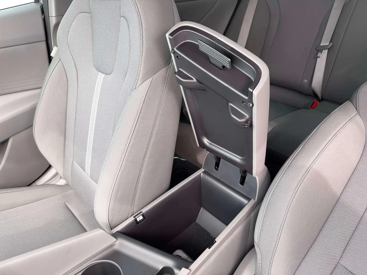 2026 Hyundai Elantra - $21,510