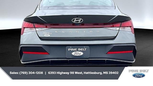 2026 Hyundai ELANTRA SE