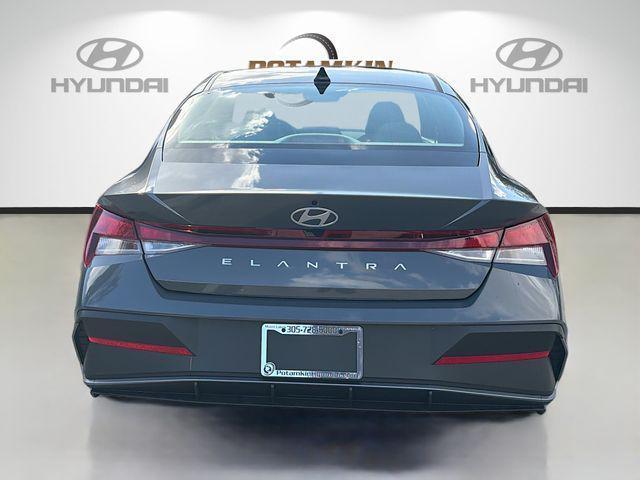 2026 Hyundai Elantra - $20,198