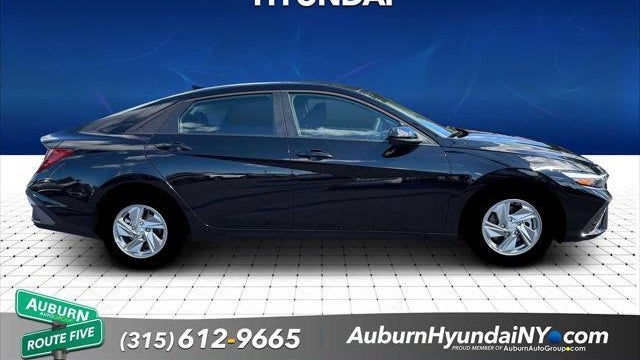 2026 Hyundai ELANTRA SE