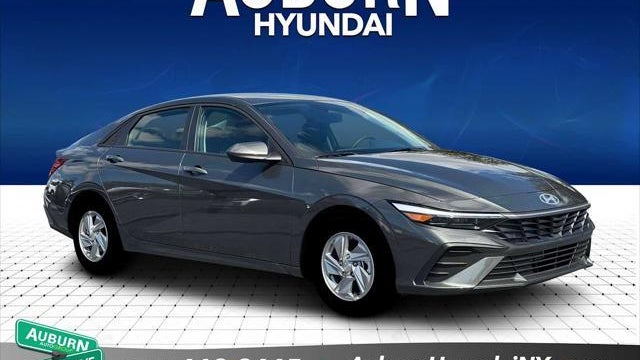 2026 Hyundai ELANTRA SE