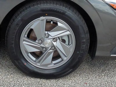 2024 Hyundai Elantra SE 4DR Sedan