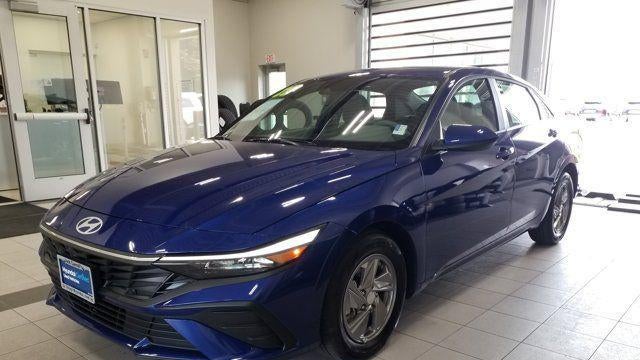 2025 Hyundai ELANTRA SE